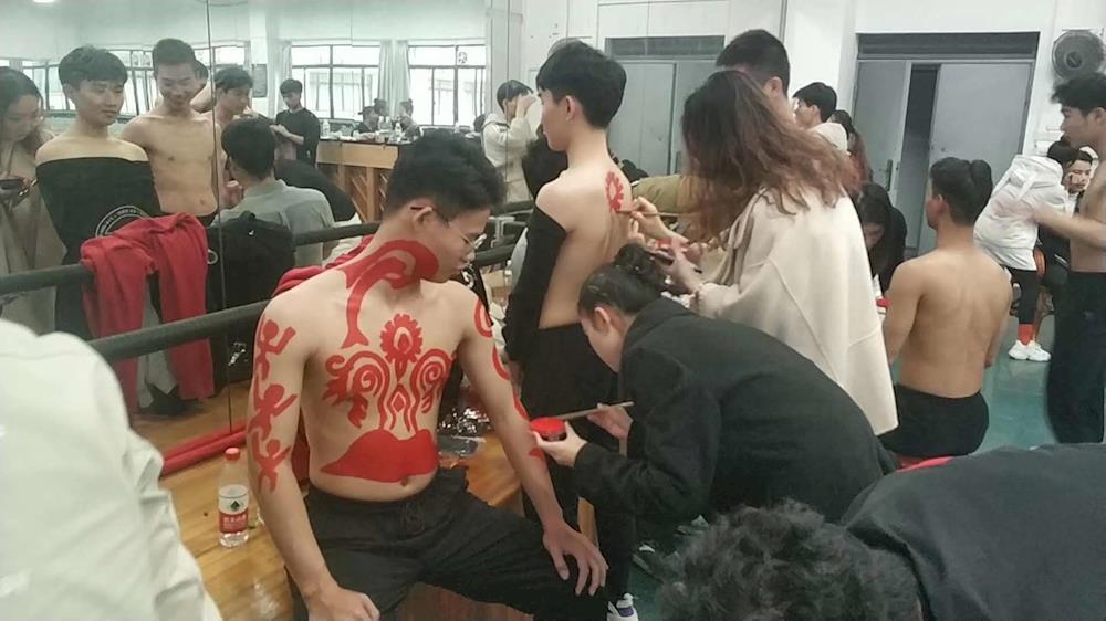 0c8e03fdbc6e4370b197312853e69c2b.jpg 0c8e03fdbc6e4370b197312853e69c2b.jpg