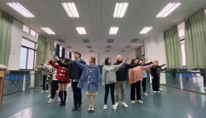 f092960b79d240d5a0ffae9358d894de.jpg f092960b79d240d5a0ffae9358d894de.jpg