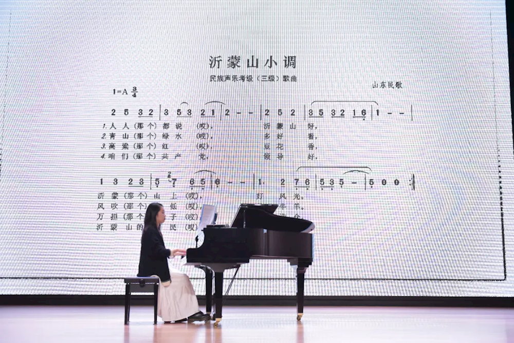 51e18cb2e2e04072bc4f1b31980e3efb.bmp 51e18cb2e2e04072bc4f1b31980e3efb.bmp