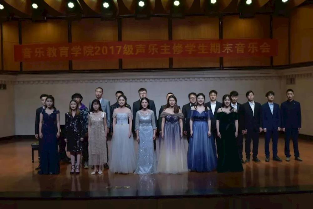 4ae66c9bb2e945b0a6aff2029671927c.jpg 4ae66c9bb2e945b0a6aff2029671927c.jpg