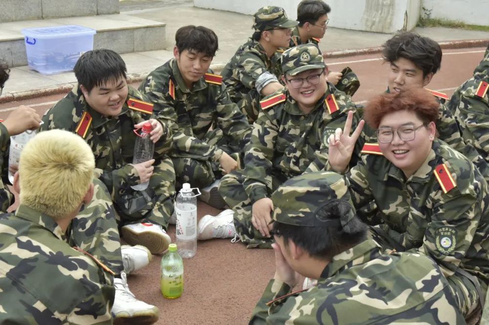 66f4938ff1764cd9a2096ac565829c03.jpg 66f4938ff1764cd9a2096ac565829c03.jpg