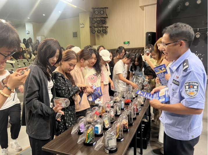 636b0b163b394e6cb3ce7b4e01d6aa0f.png 636b0b163b394e6cb3ce7b4e01d6aa0f.png